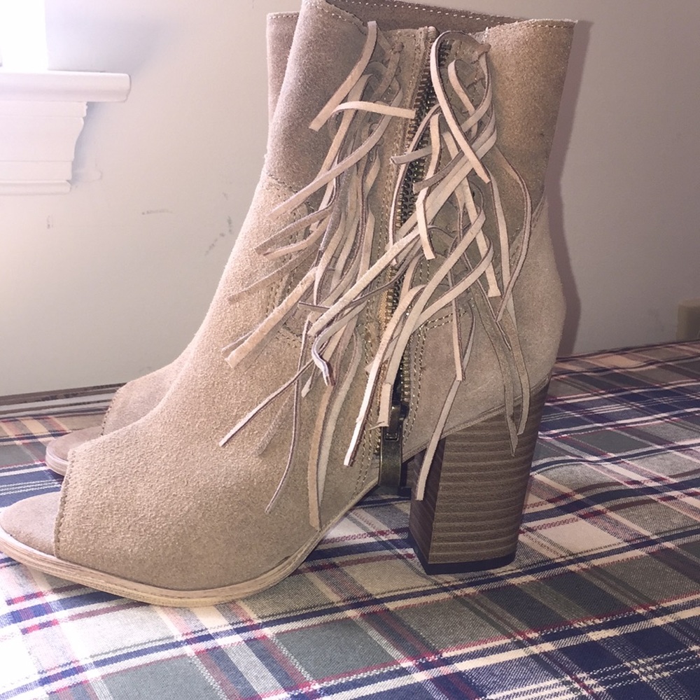 Mia suede beige fringe ankle booties - Picture 1 of 6